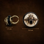 Vintage-Inspired bee statement ring shown with a 3.0 cm ring face and 1.5 cm side height.