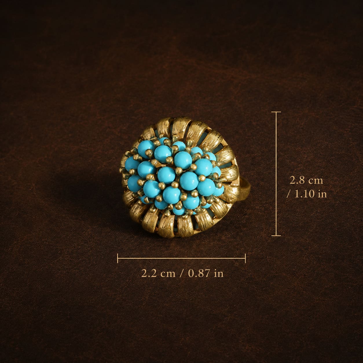 Vintage-Inspired turquoise cluster ring shown with a 2.8 cm by 2.2 cm ring face size.